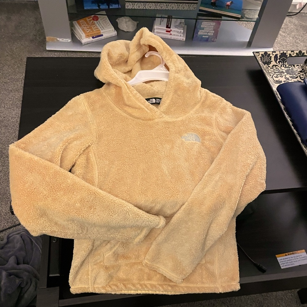 The North Face Woman’s XS yellow ultra soft hoodie pullover fall sweater!